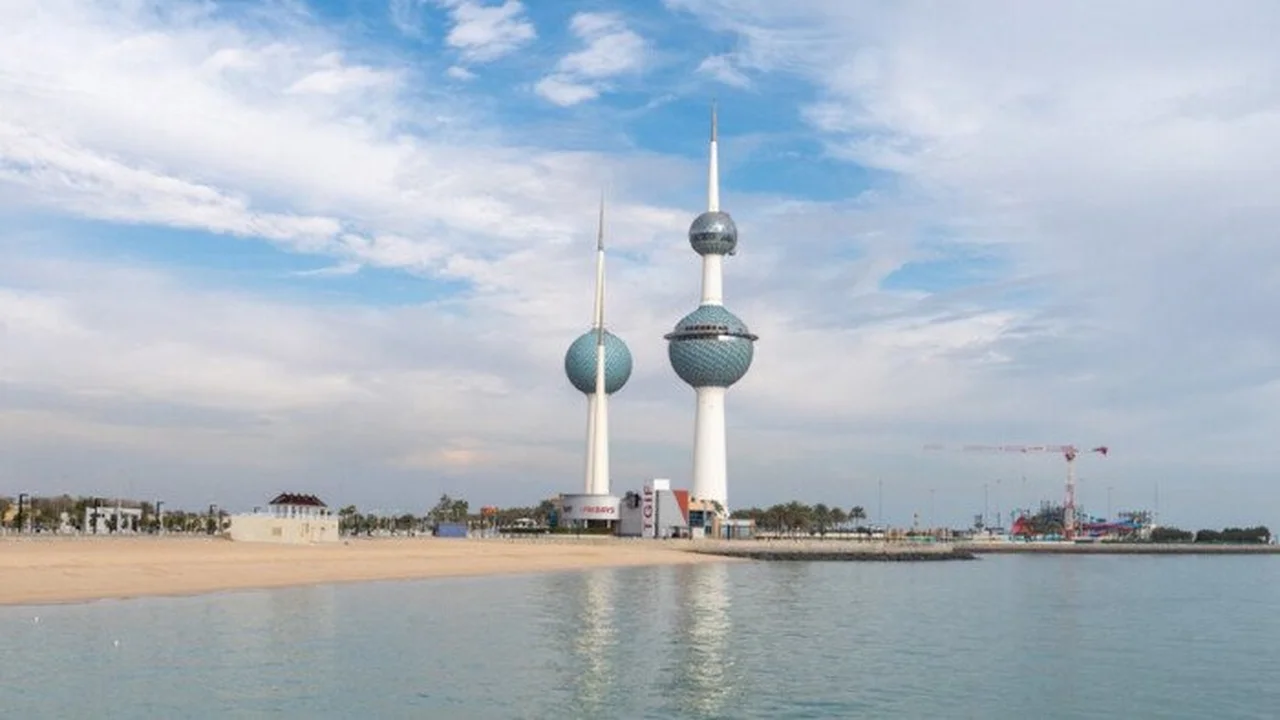 طقس اليوم في الكويت: حراراة مرتفعة بالنهار ومعتدلة ليلاً